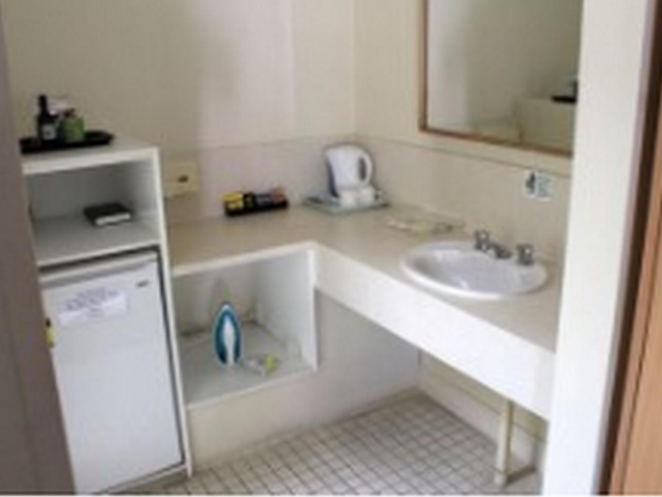 Glenmore Palms Motel Рокхемптън Екстериор снимка