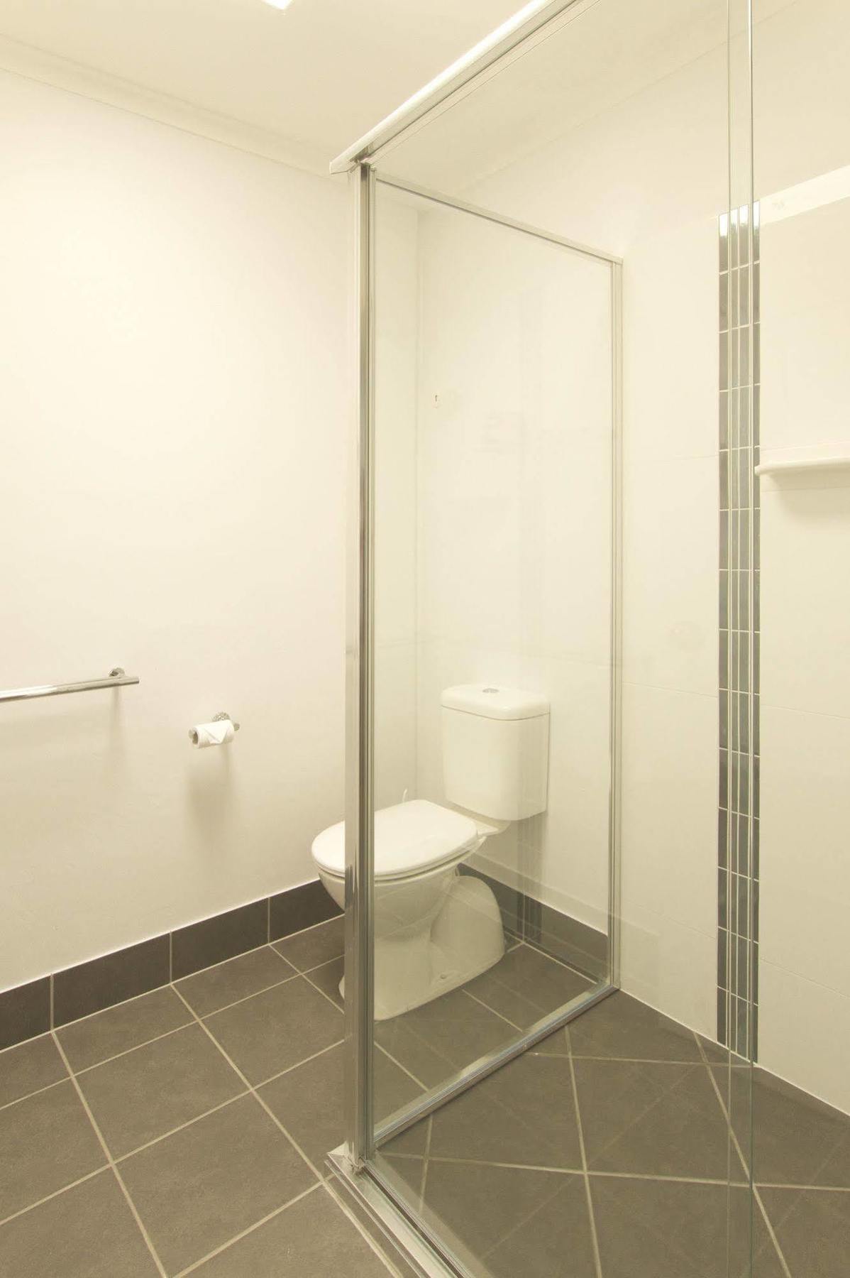 Glenmore Palms Motel Рокхемптън Екстериор снимка